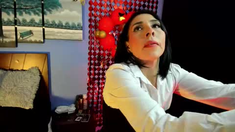 Adelle online show from September 10, 11:00 am