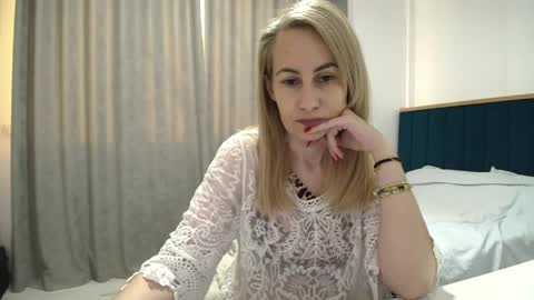 Adellyn online show from May 9, 6:03 pm