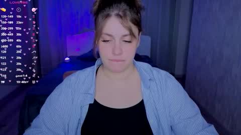 Snapshot of adelynnn chatting on September 19, 4:54 pm Ada online show from September 19, 4:54 pm