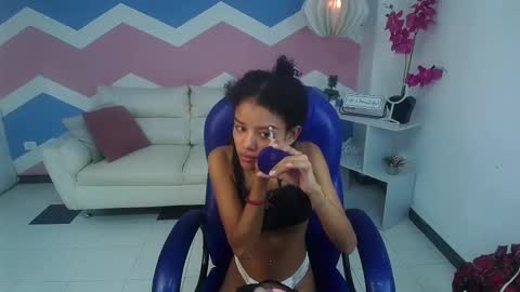 adisson_petite1 online show from October 11, 12:10 pm