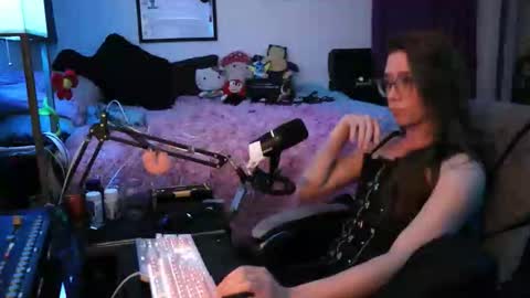 A Ditzy TGirl aka Lizzy online show from December 18, 10:49 pm