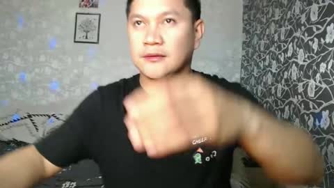 adorableasianboy online show from April 14, 10:29 am