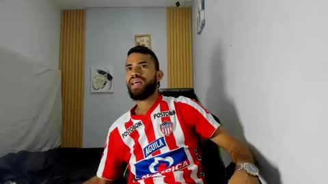 Snapshot of adri_sexboy229 chatting on October 3, 7:38 am adri_sexboy229 online show from October 3, 7:38 am