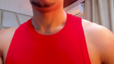 Snapshot of adrian_rae chatting on February 26, 12:05 pm online show from February 26, 12:05 pm