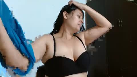 Snapshot of adriana_milf chatting on March 7, 4:23 am Adriana milf online show from March 7, 4:23 am