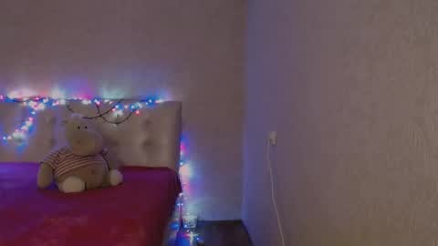 Snapshot of adrianakuiper chatting on March 1, 10:21 pm Adriana online show from March 1, 10:21 pm