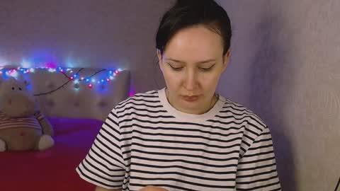 Snapshot of adrianakuiper chatting on February 4, 2:07 am Adriana online show from February 4, 2:07 am