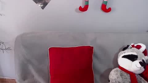 Adriana Paredes  online show from December 15, 2:59 pm