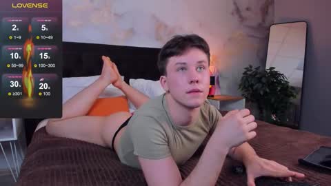 adrianoaubert online show from September 11, 3:30 am