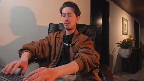 Adrian Williams online show from January 14, 3:25 am