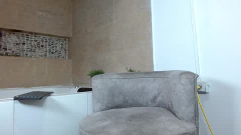 adriel_escalante online show from November 9, 3:32 am