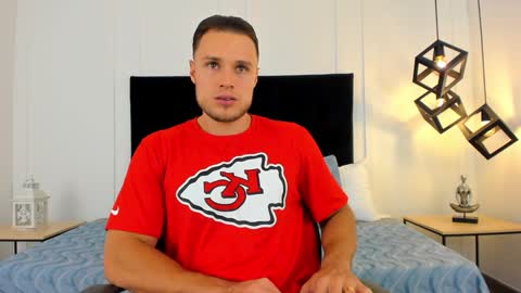 Snapshot of adrien_roche888 chatting on February 2, 11:00 pm Adrein Roche online show from February 2, 11:00 pm