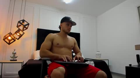 Snapshot of adrien_roche888 chatting on February 18, 2:59 am Adrein Roche online show from February 18, 2:59 am