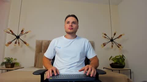 Snapshot of adrien_roche888 chatting on February 25, 11:59 pm Adrein Roche online show from February 25, 11:59 pm