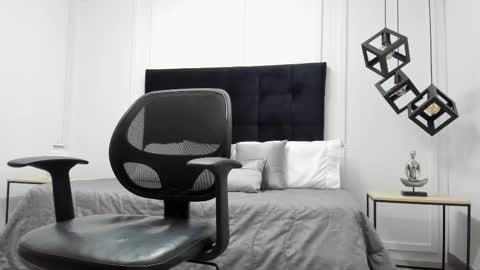 Snapshot of adrien_roche888 chatting on March 2, 11:09 pm Adrein Roche online show from March 2, 11:09 pm