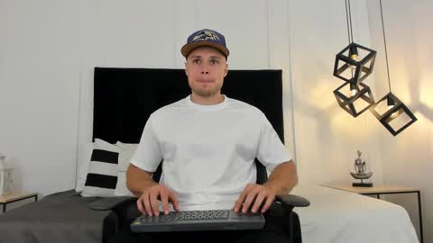 Snapshot of adrien_roche888 chatting on February 11, 11:22 pm Adrein Roche online show from February 11, 11:22 pm
