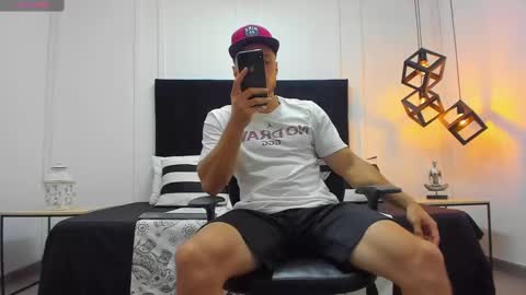Snapshot of adrien_roche888 chatting on February 18, 11:30 pm Adrein Roche online show from February 18, 11:30 pm