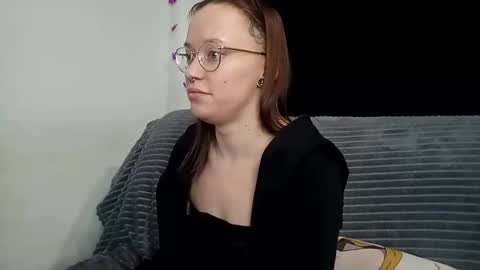 Snapshot of aelita_night chatting on January 10, 3:06 pm aelita_night online show from January 10, 3:06 pm