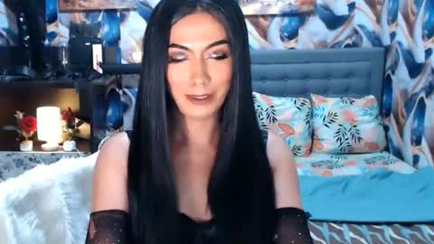 Snapshot of affairtoyourgoddesskhendra chatting on October 19, 9:30 pm Dominant Goddess Contessa online show from October 19, 9:30 pm