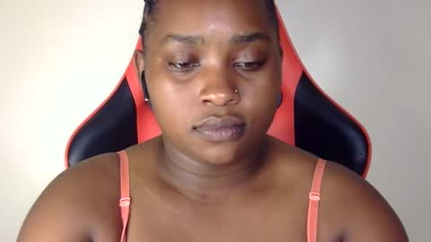 Snapshot of african001 chatting on September 25, 11:01 pm stella online show from September 25, 11:01 pm