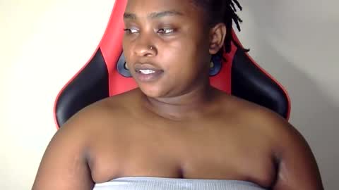 Snapshot of african001 chatting on October 9, 1:55 am stella online show from October 9, 1:55 am