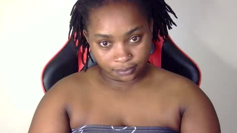 Snapshot of african001 chatting on October 19, 2:49 am stella online show from October 19, 2:49 am