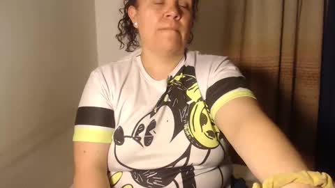      online show from April 24, 2:13 am