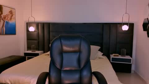 Agatha online show from April 14, 10:02 pm