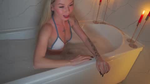 May online show from January 18, 6:39 pm