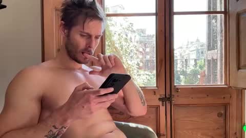 Snapshot of aiasar chatting on October 27, 11:54 am Aiasar online show from October 27, 11:54 am