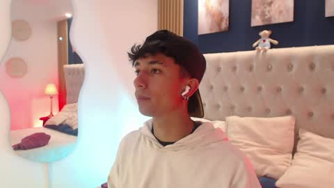 Aiden online show from March 31, 12:49 pm