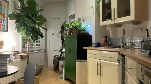 Spicyla online show from January 8, 6:36 pm