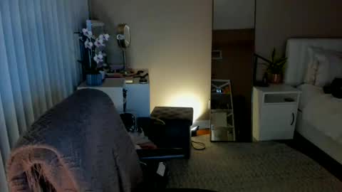 Giana online show from November 16, 1:18 am