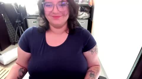 Catalina online show from December 4, 2:38 pm