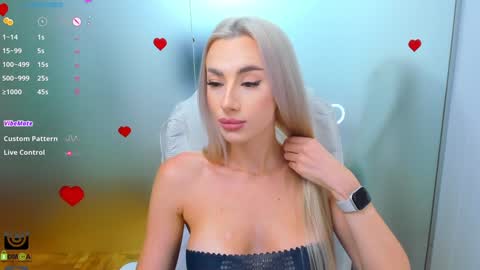 Allie  online show from September 25, 8:10 am