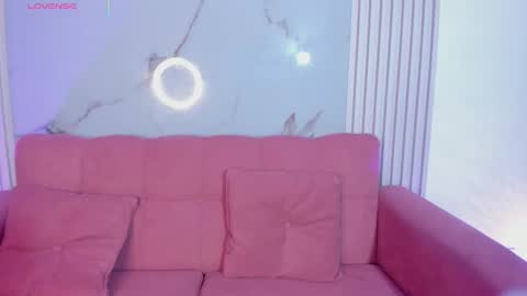 Snapshot of ailynblaze chatting on October 10, 7:03 am Ailyn online show from October 10, 7:03 am