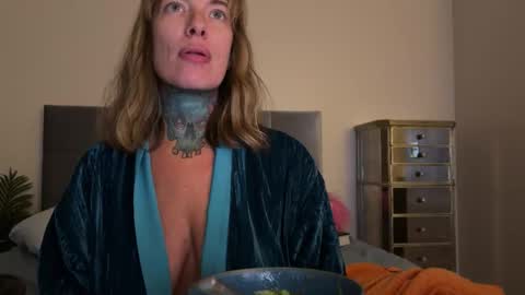 Airgead online show from December 21, 2:18 am