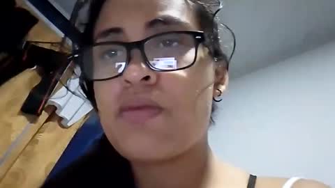 aisha koswell3 online show from April 12, 10:30 am