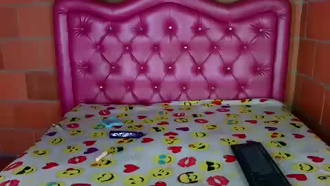 Snapshot of aisha_koswell3 chatting on October 6, 1:07 pm aisha koswell3 online show from October 6, 1:07 pm