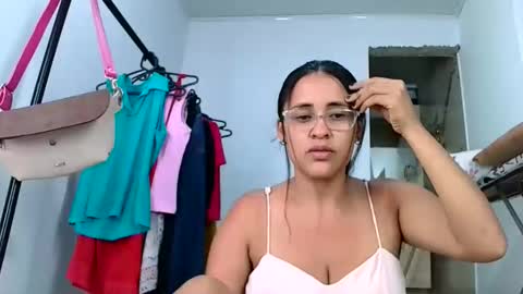 aisha koswell3 online show from March 3, 1:56 am