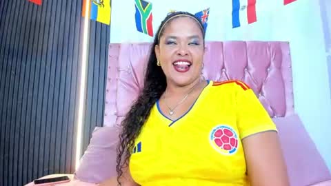 AISHA  MOORE online show from July 3, 7:51 pm