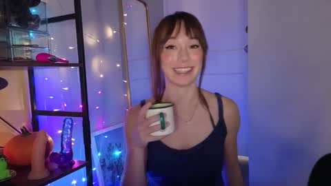 Snapshot of aishalee3 chatting on October 12, 7:23 am Aisha Lee online show from October 12, 7:23 am