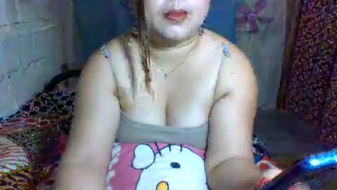 Snapshot of aislahrose chatting on September 11, 1:51 am rosie online show from September 11, 1:51 am