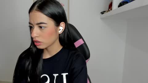 VALENTINA  independent online show from February 13, 10:11 pm