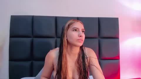 Snapshot of akashamoon_ chatting on September 19, 12:09 pm akashamoon online show from September 19, 12:09 pm