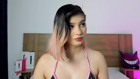 Snapshot of akatsumi_ chatting on October 4, 10:07 pm Akartsumi online show from October 4, 10:07 pm