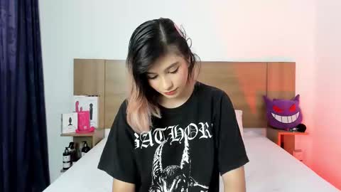 Snapshot of akatsumi_ chatting on October 3, 8:39 pm Akartsumi online show from October 3, 8:39 pm