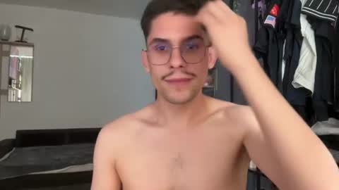 lucassexy online show from July 17, 7:21 am
