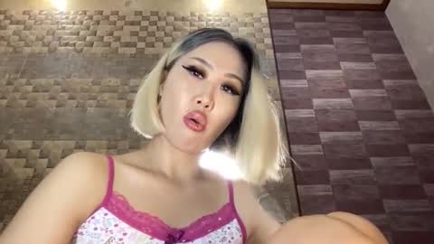 Akemi online show from October 8, 5:08 pm