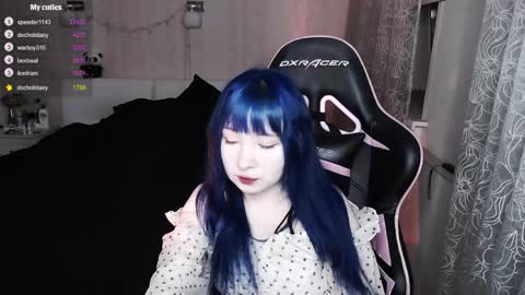 akirahartyx online show from April 12, 4:11 pm